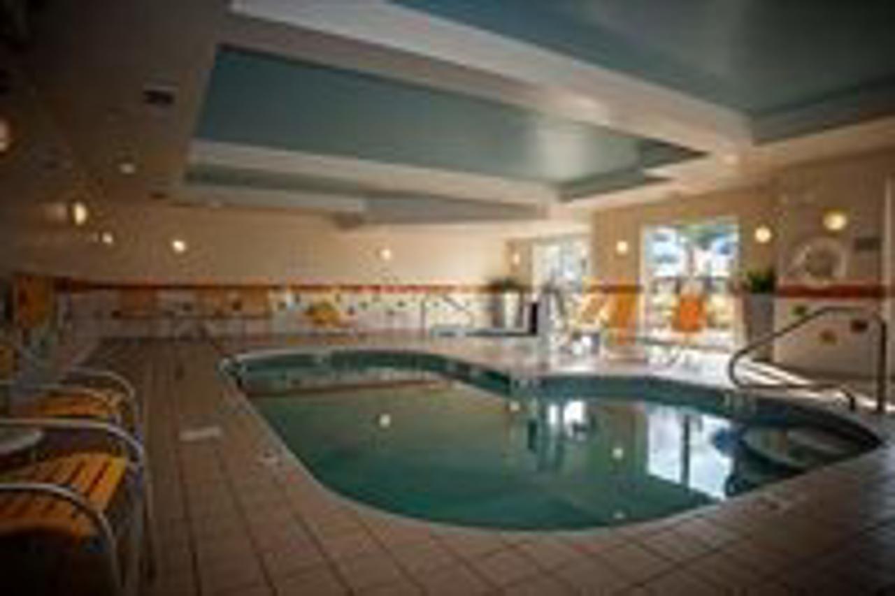 Comfort Inn & Suites Akron South Экстерьер фото