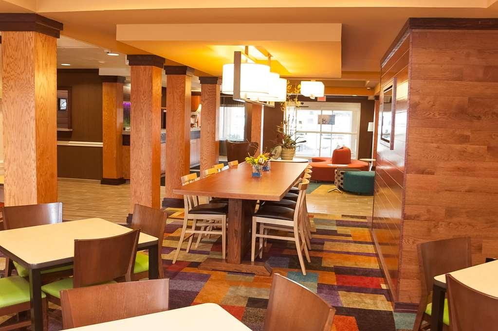 Comfort Inn & Suites Akron South Экстерьер фото