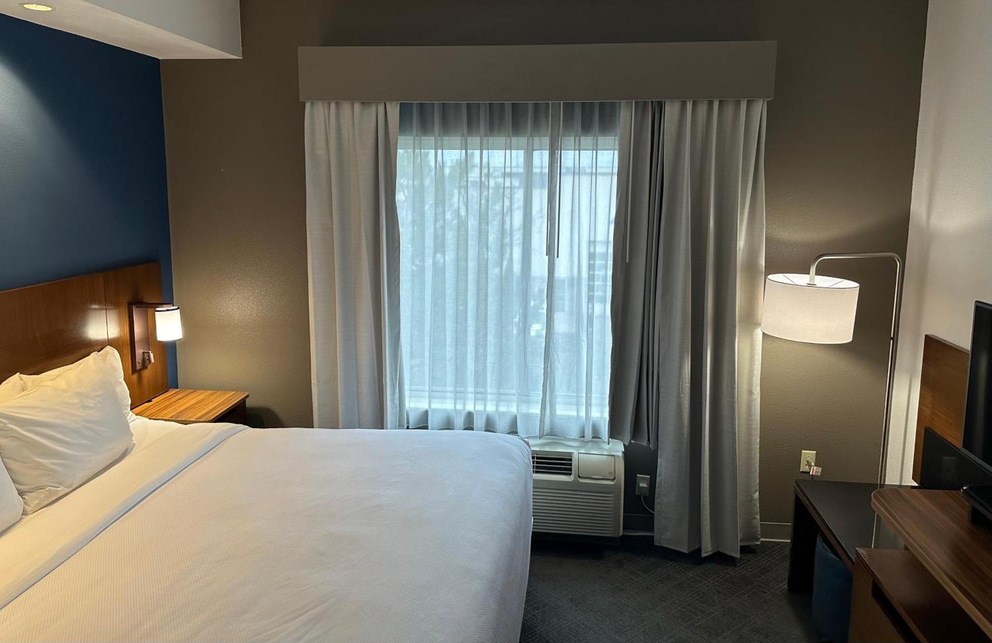 Comfort Inn & Suites Akron South Экстерьер фото