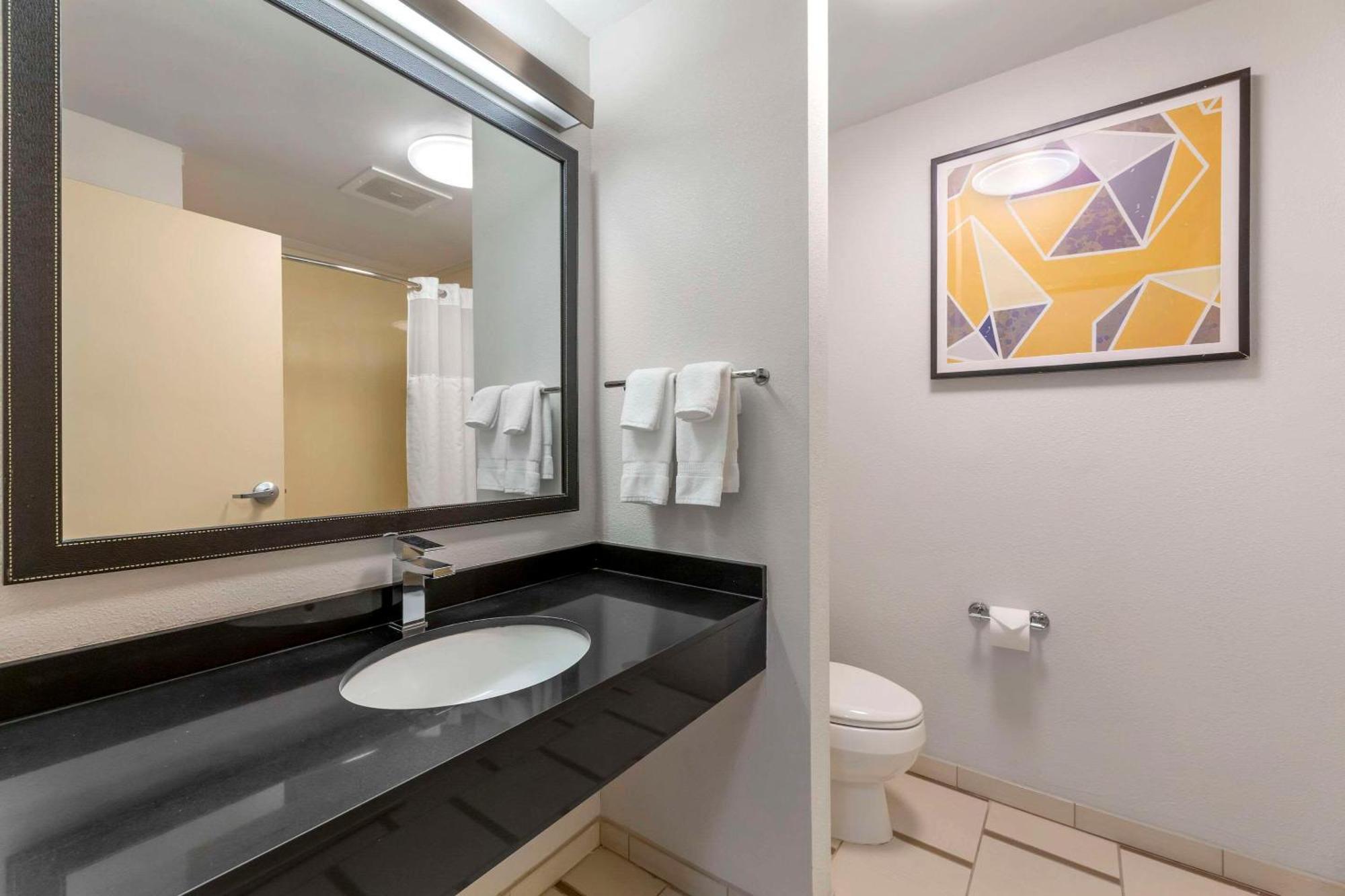 Comfort Inn & Suites Akron South Экстерьер фото