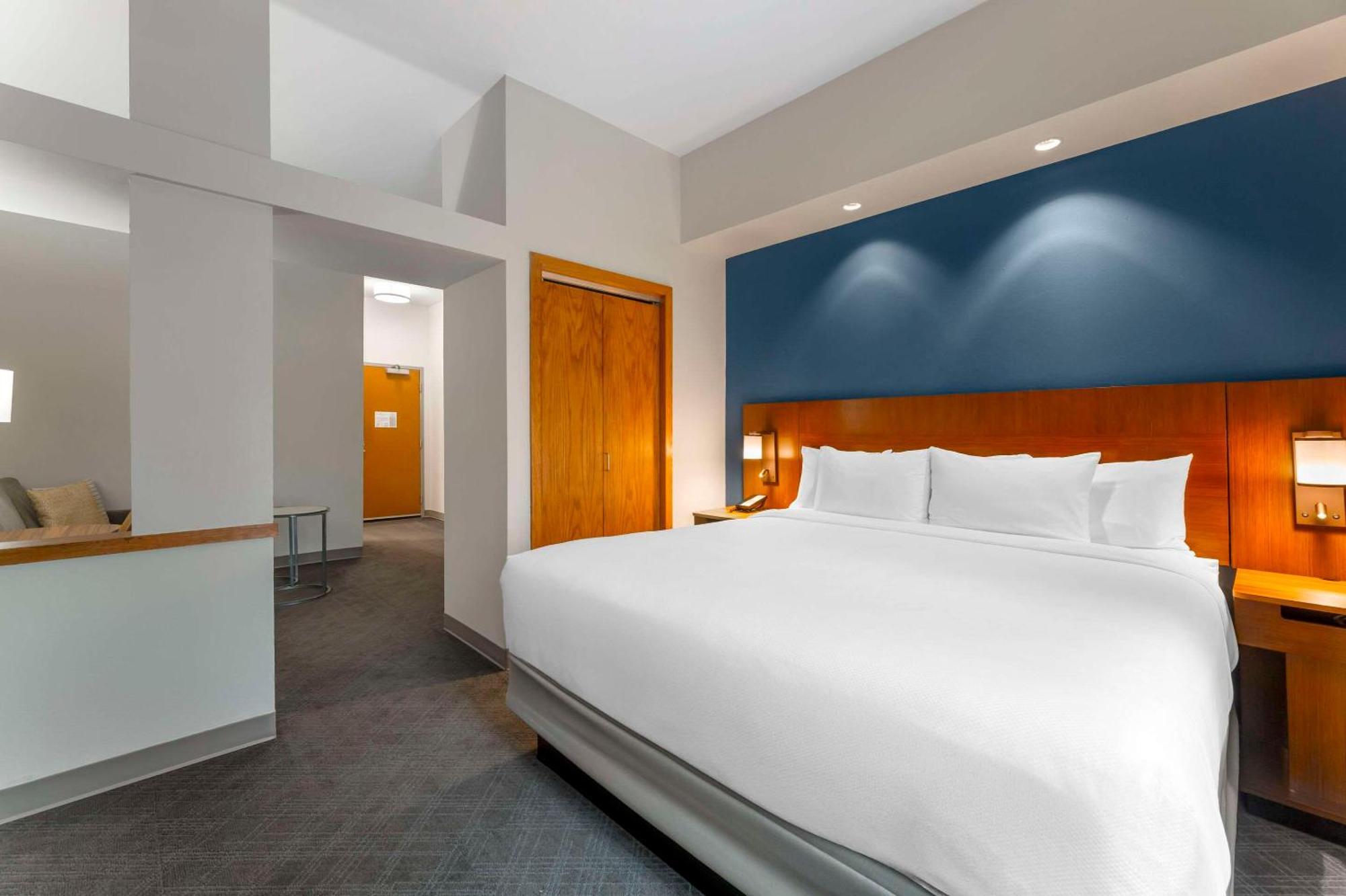 Comfort Inn & Suites Akron South Экстерьер фото