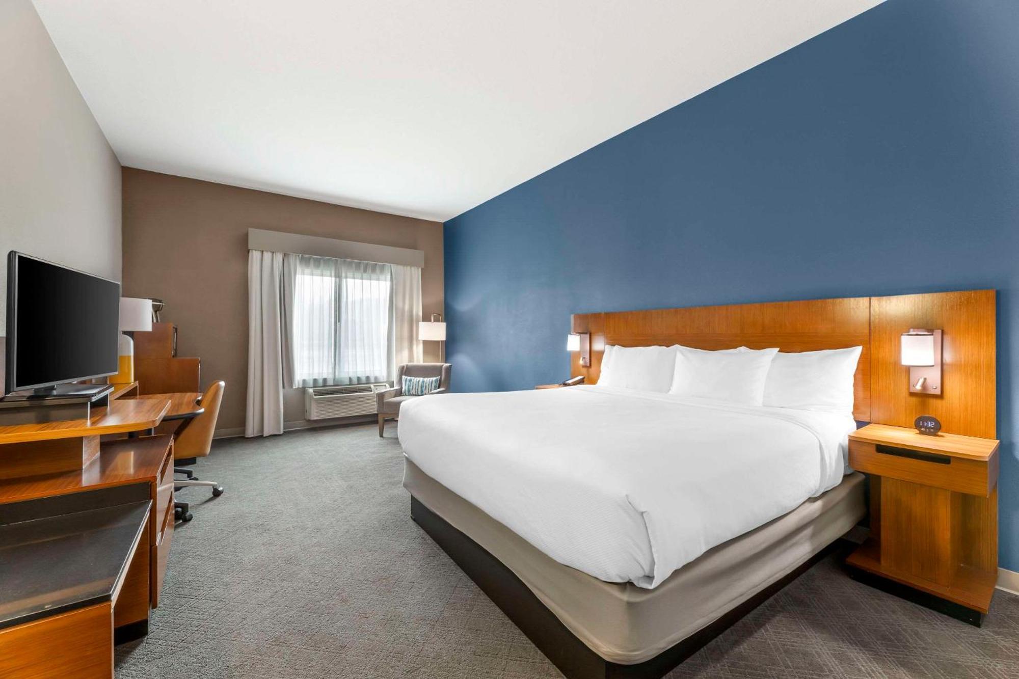 Comfort Inn & Suites Akron South Экстерьер фото