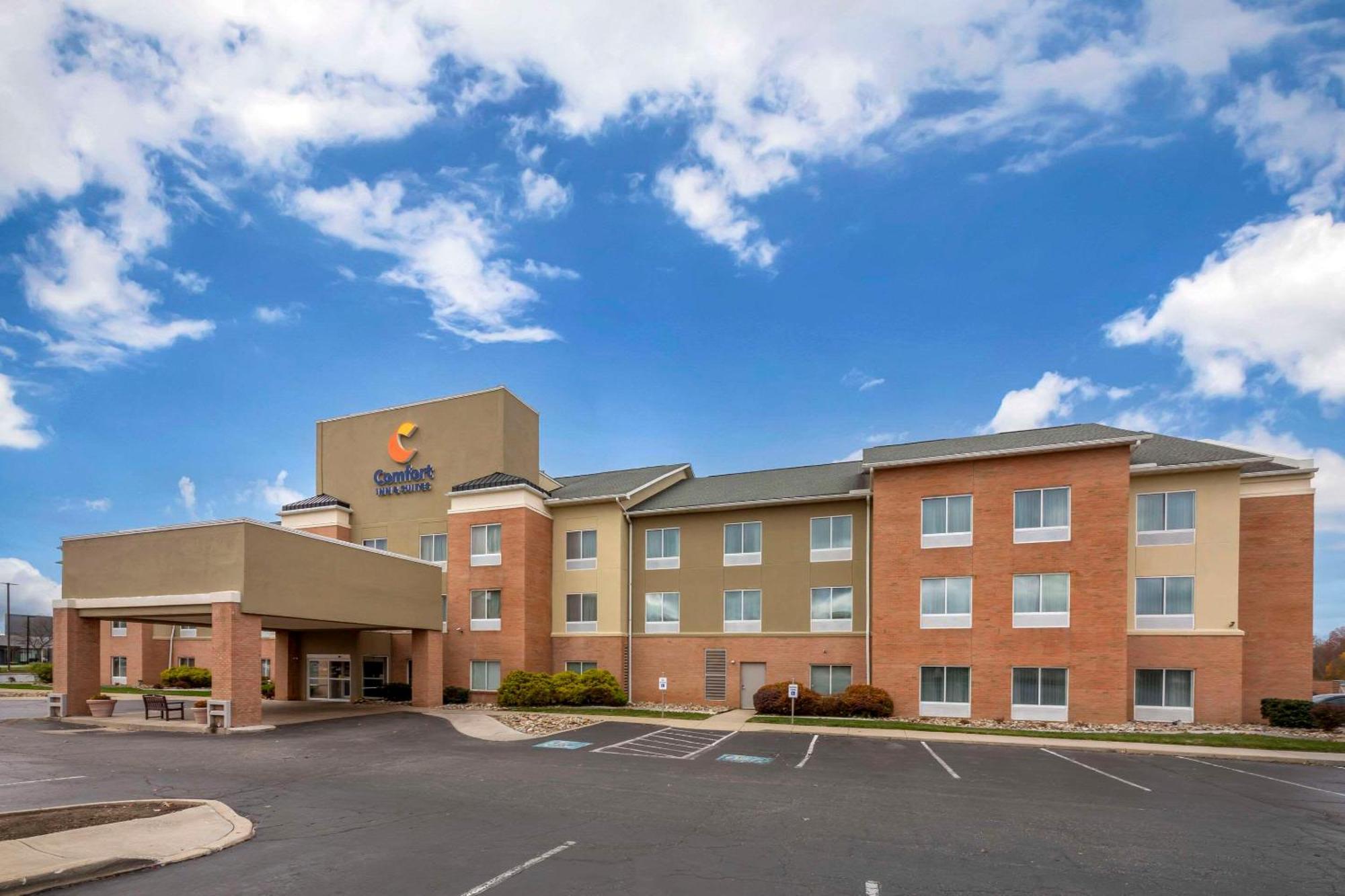 Comfort Inn & Suites Akron South Экстерьер фото