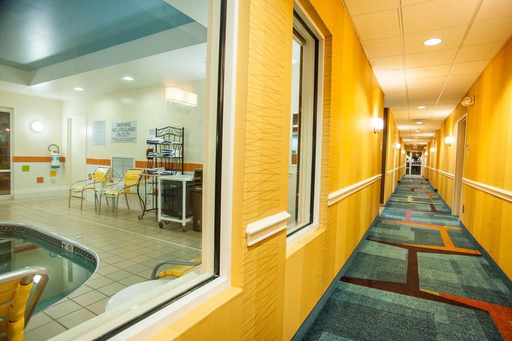 Comfort Inn & Suites Akron South Экстерьер фото