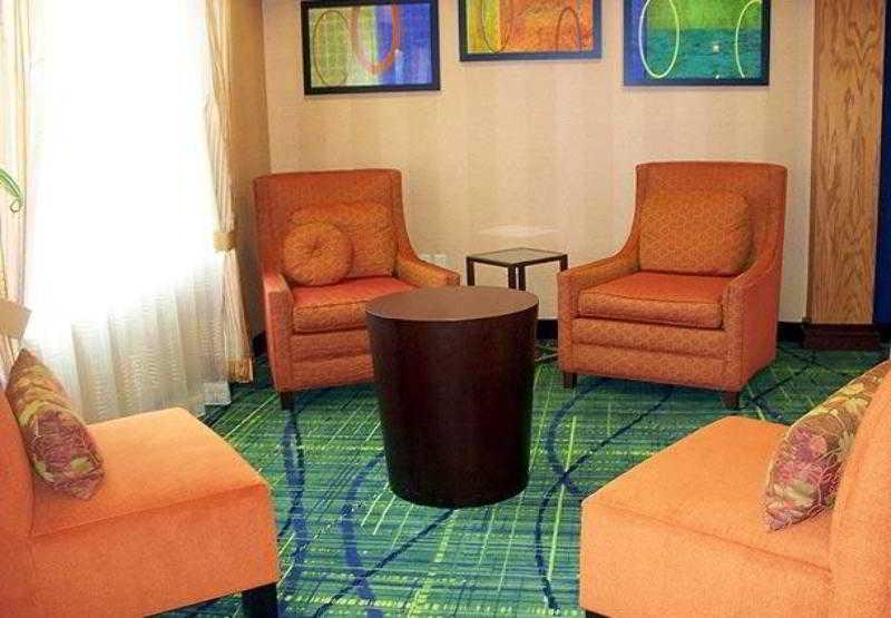 Comfort Inn & Suites Akron South Интерьер фото