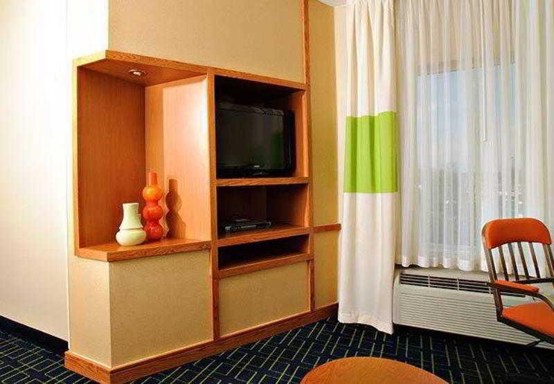 Comfort Inn & Suites Akron South Номер фото