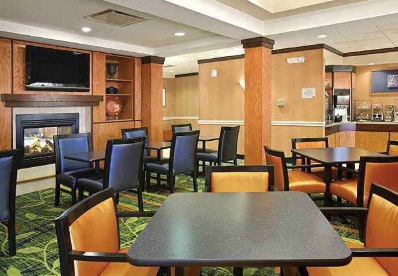 Comfort Inn & Suites Akron South Экстерьер фото