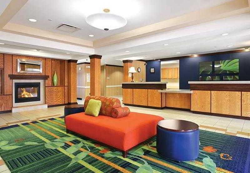 Comfort Inn & Suites Akron South Интерьер фото