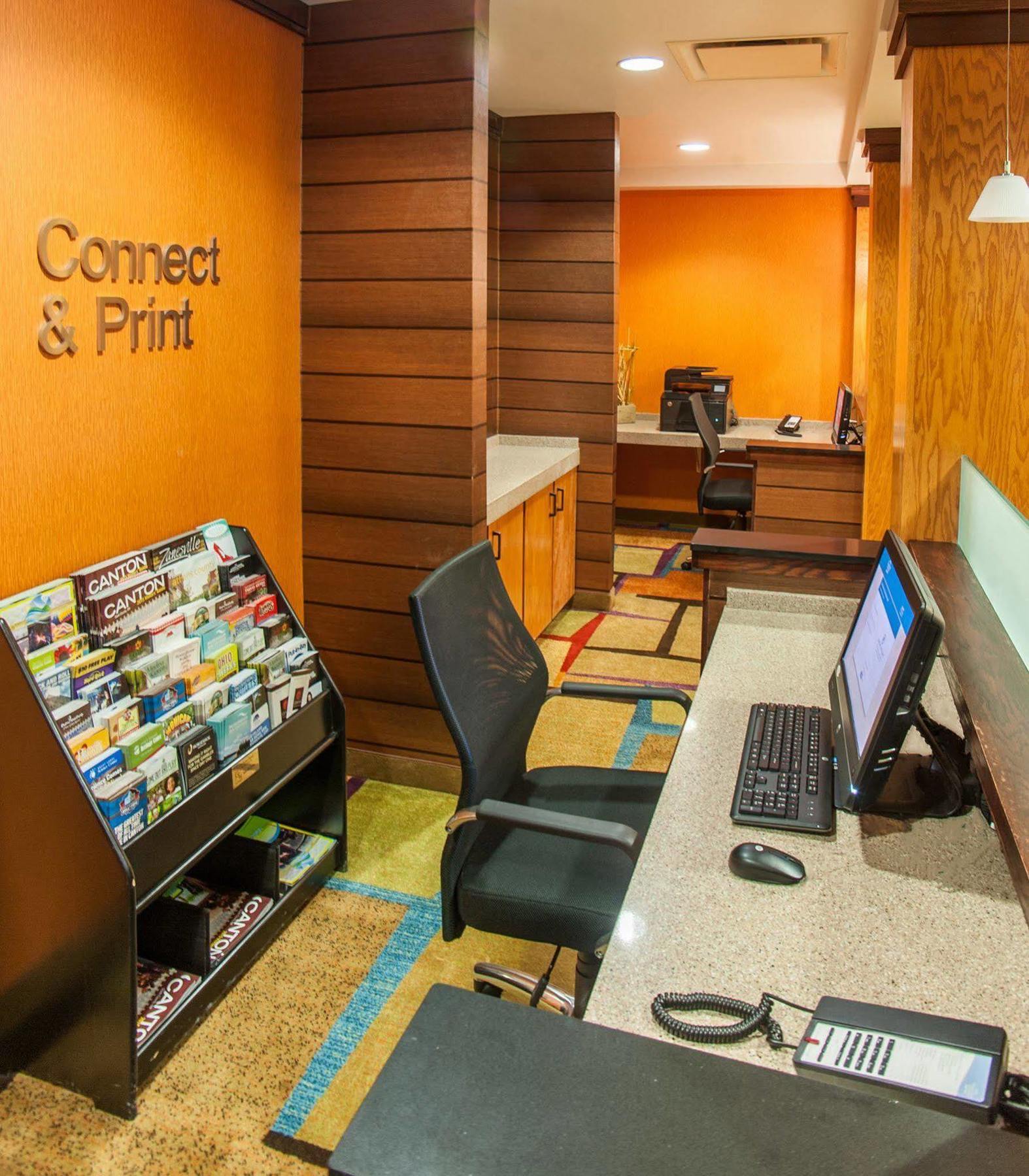 Comfort Inn & Suites Akron South Экстерьер фото